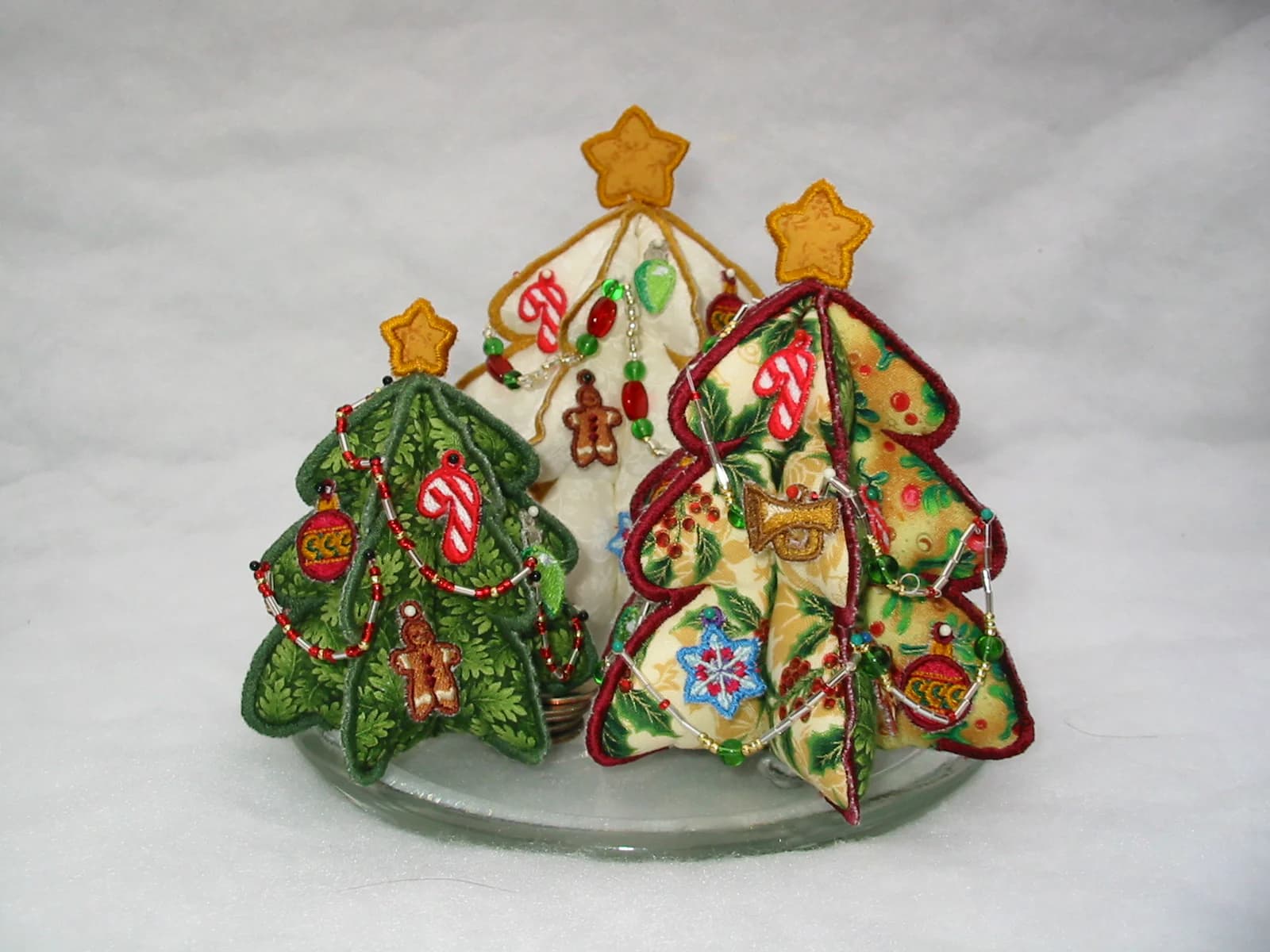 The Psychology of Color in Christmas Machine Embroidery Designs: How to Choose the Right Palette for Your Work