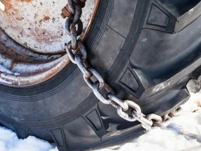 Selbstspannende Schneeketten für PKW: So einfach kann die Montage sein