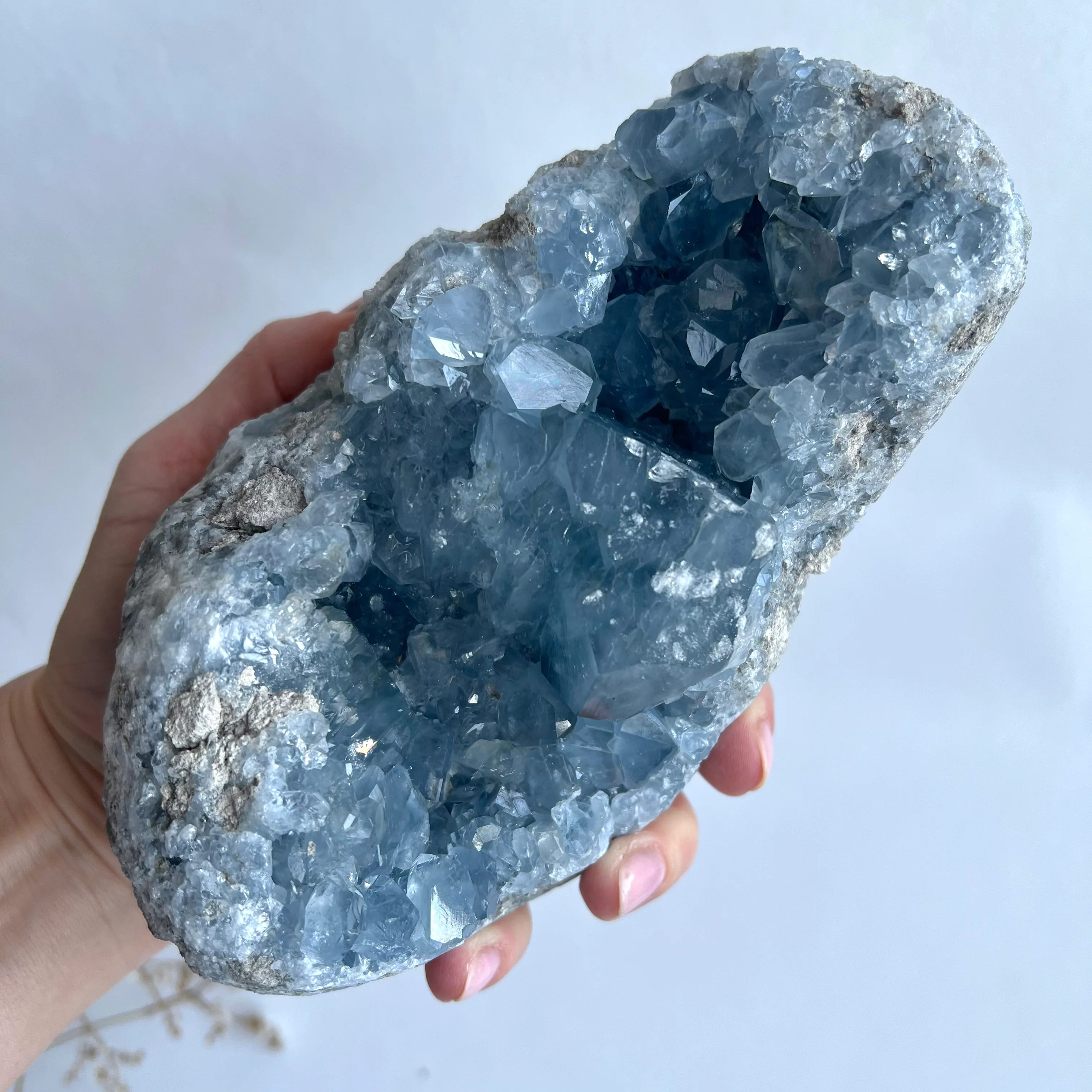 celestit Energiekristall für himmlische Ruhe und spirituelle Klarheit