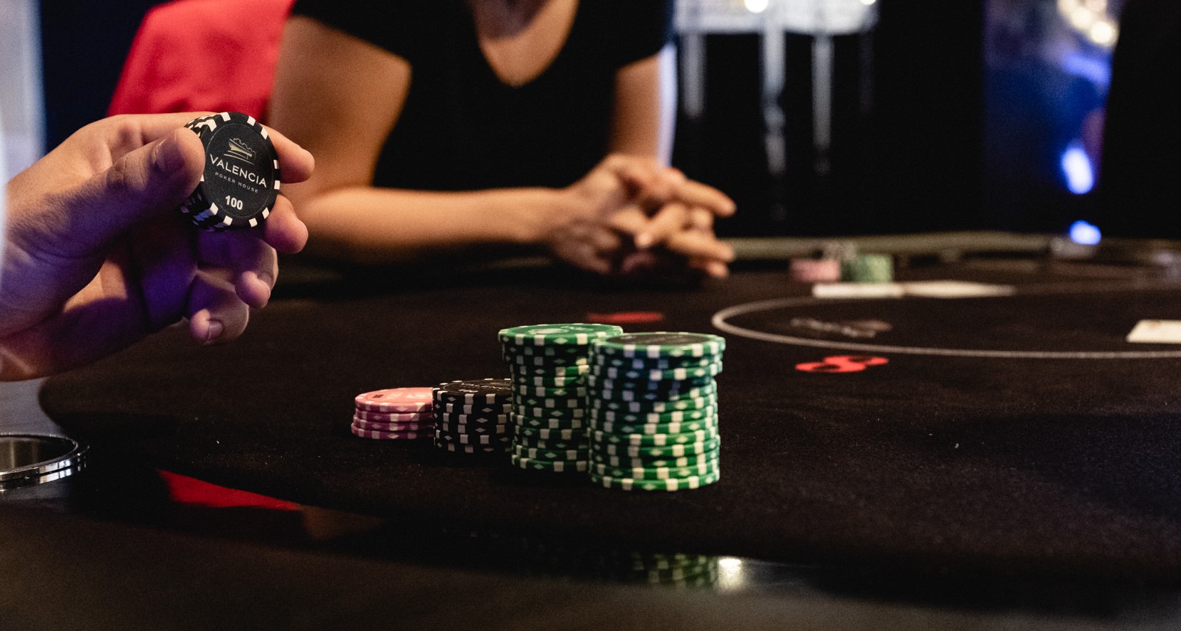 Online Poker mit Echtgeld: Freispiele und Willkommensboni im Überblick