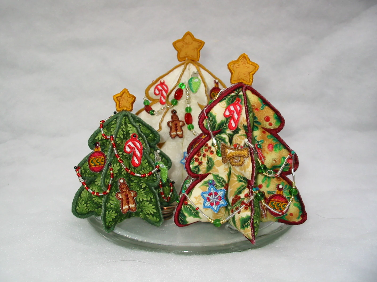 The Psychology of Color in Christmas Machine Embroidery Designs: How to Choose the Right Palette for Your Work